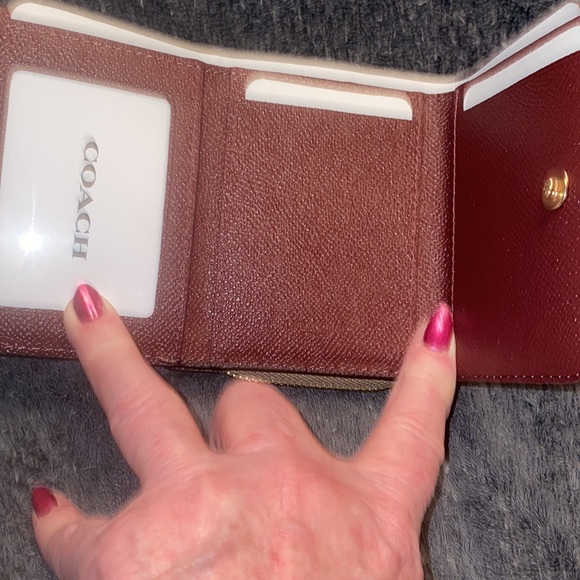 NWT Coach Crossgrain Leather Trifold Small Wallet - Picture 4 of 8